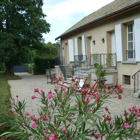 Les Communs Du Manoir Apartment Écully Екстериор снимка