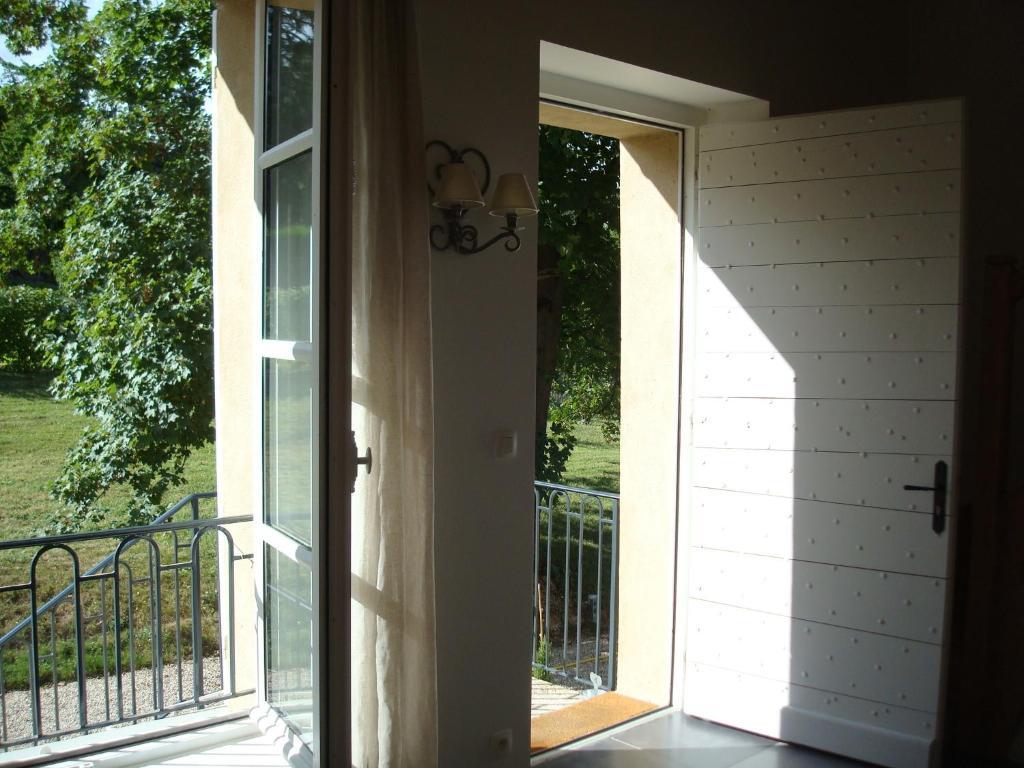 Les Communs Du Manoir Apartment Écully Екстериор снимка