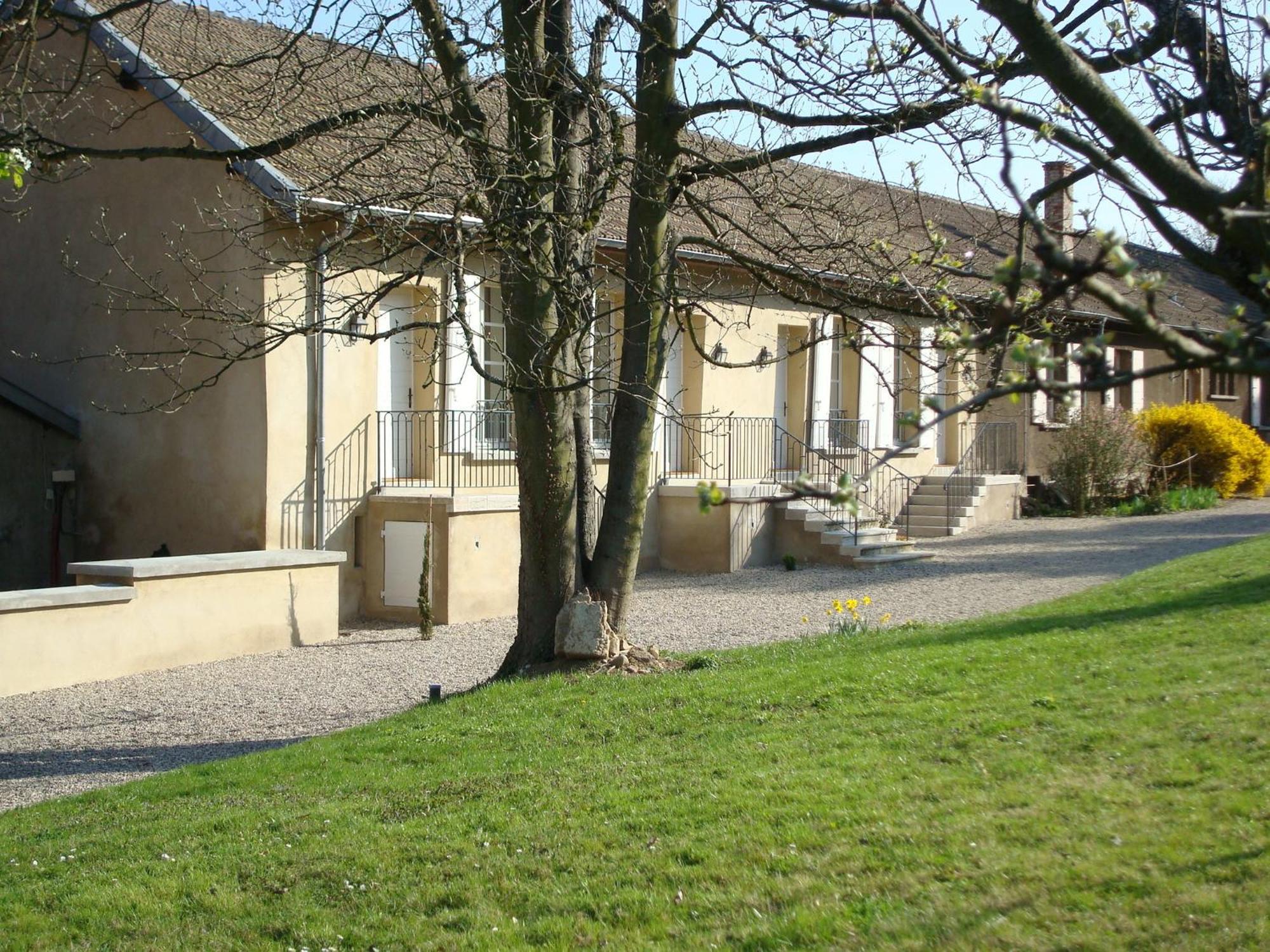 Les Communs Du Manoir Apartment Écully Екстериор снимка